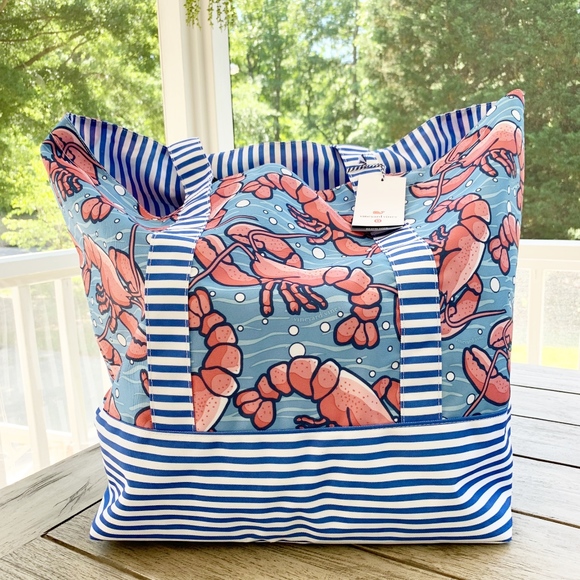 Vineyard Vines Handbags - Vineyard Vines for Target Beach Tote